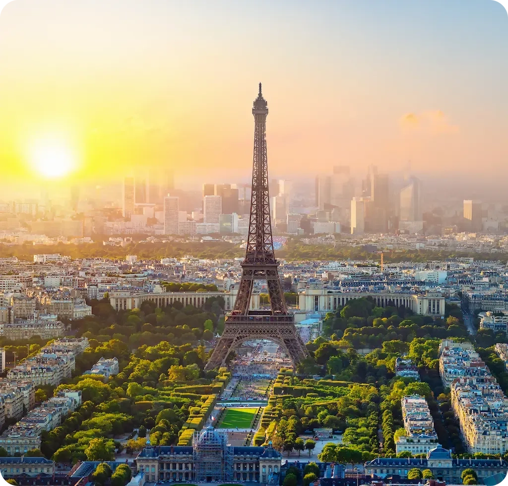 vue aérienne tour eiffel quartier la defense paris france.